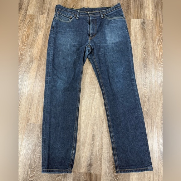 Levi's 541 Men's Blue Jeans Size 38x32 Athletic Fit Straight Leg Dark Med Wash - Picture 1 of 8